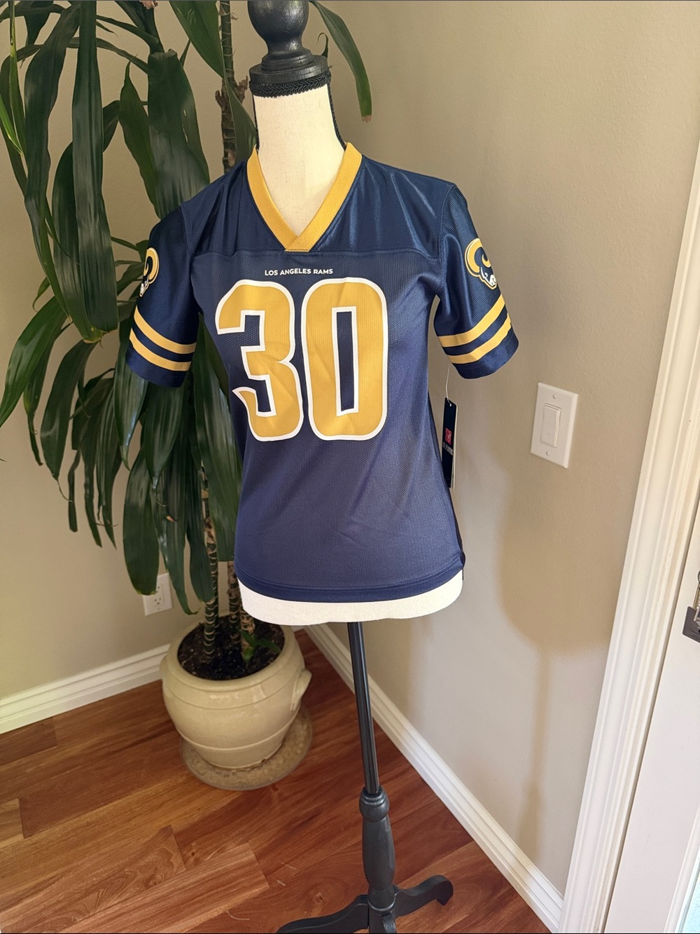 Los Angeles Rams Kids size 6/7 #30 Navy and Gold Football Jersey